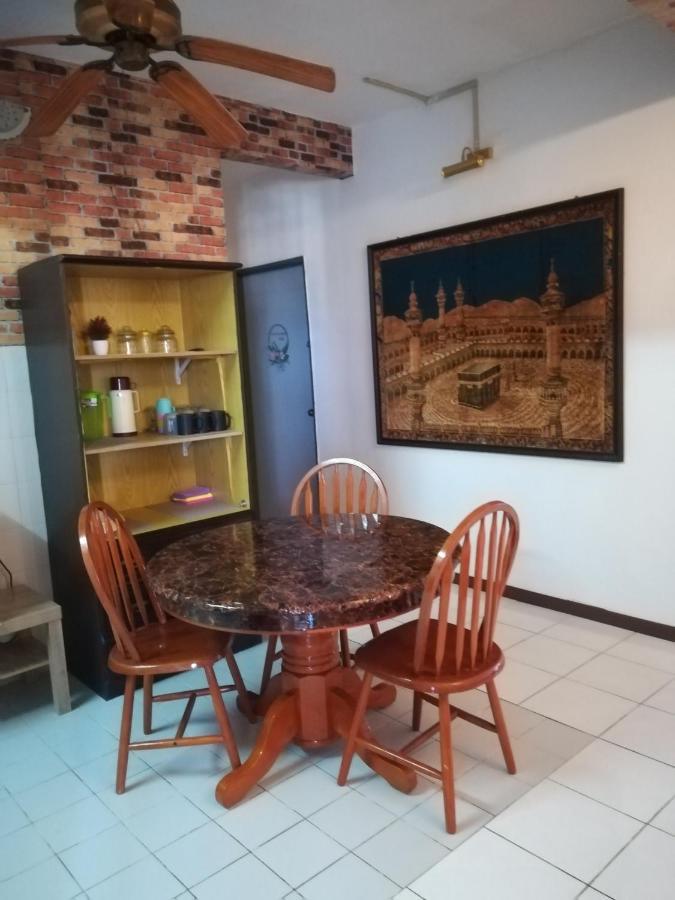 Hagia Medina Muslims Guesthouse Port Dickson Ngoại thất bức ảnh